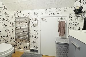 Cloakroom- click for photo gallery